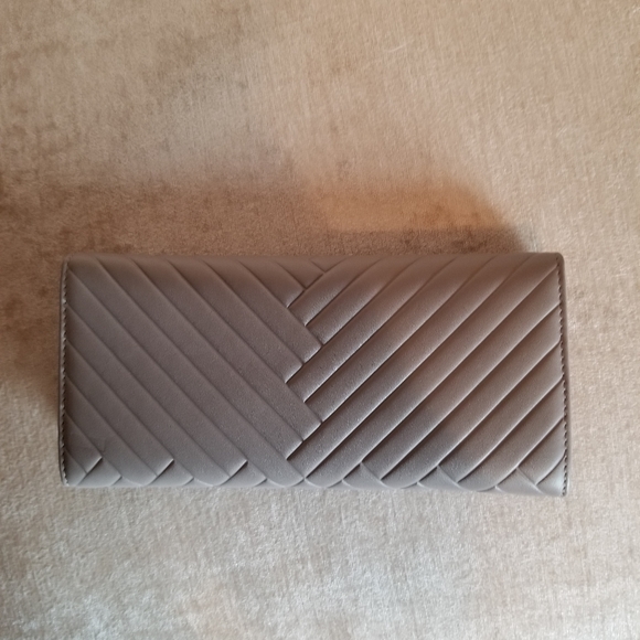 Caroline Harrera wallet very nice NWT - Picture 7 of 8